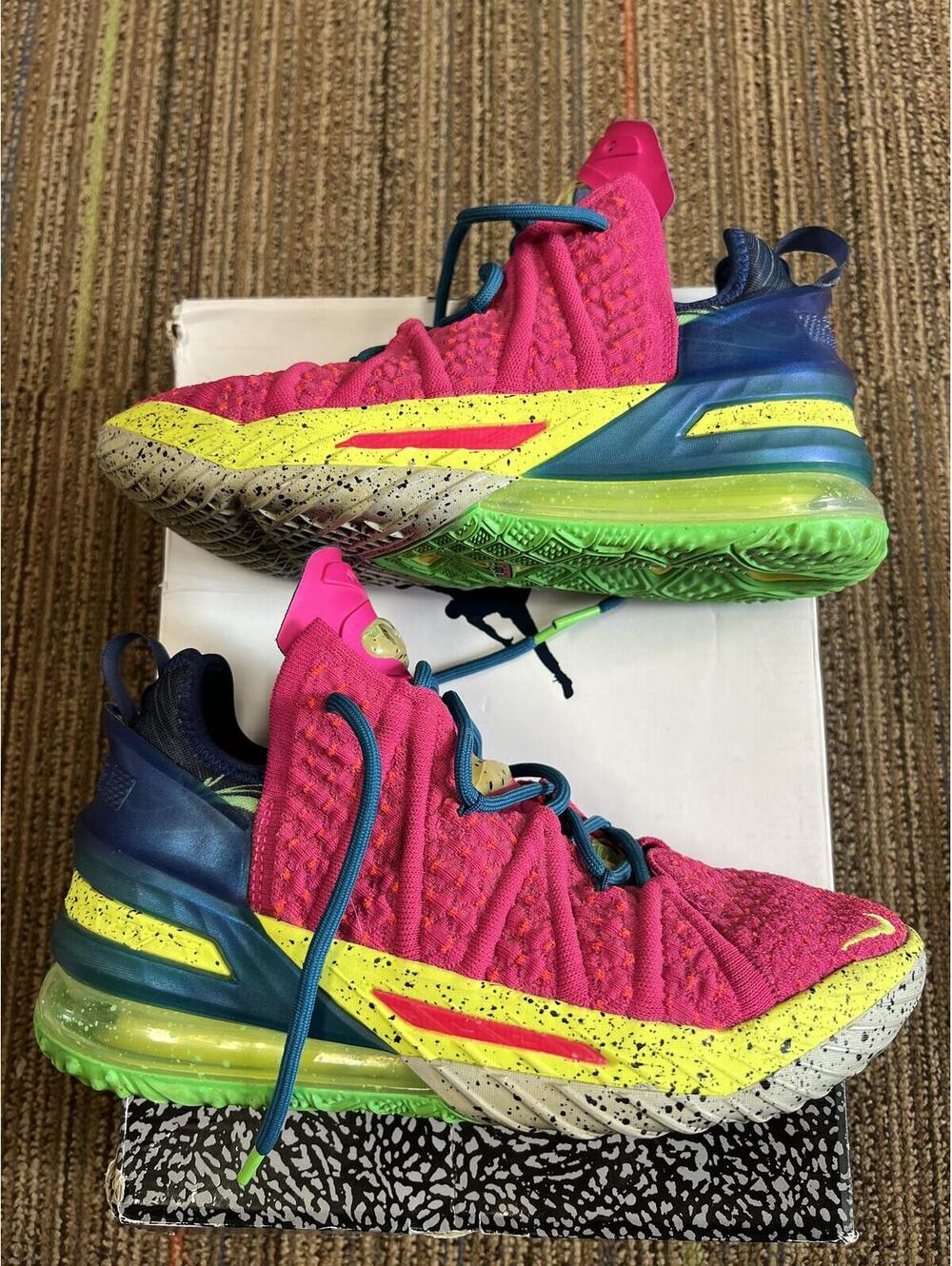 Nike LeBron 18 'Los Angeles By Night'